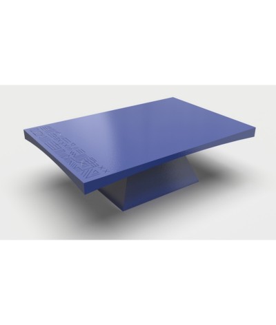 Table basse en métal Tribu acier bleu avec une découpe laser ethnique