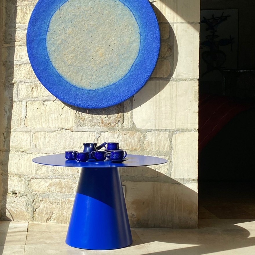 table basse lombok diamètre 90 couleur outremer mat