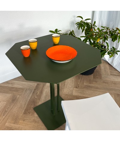 Table bistrot couleur olive en métal