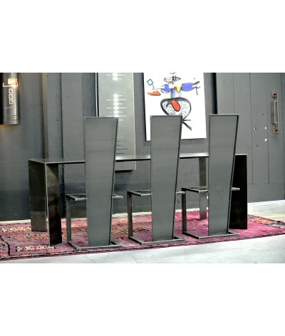 TABLE DE REPAS MINIMAL EN ACIER