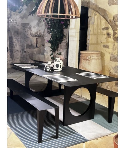 table de repas ou bureau en métal noir bioko